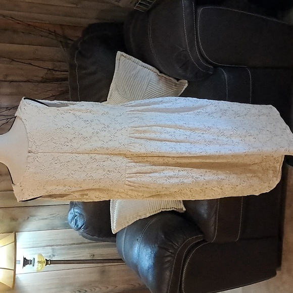 ASOS Curve Cream Lace Midi Dress - Picture 4 of 8